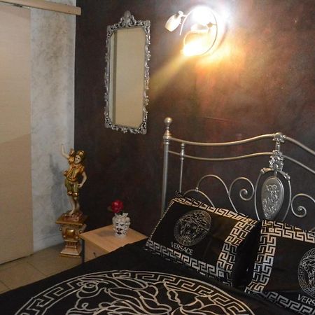 B&B Sotto Gli Archi Catánia Buitenkant foto
