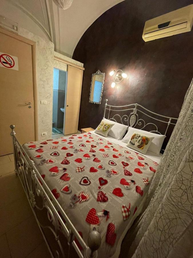 B&B Sotto Gli Archi Catánia Buitenkant foto